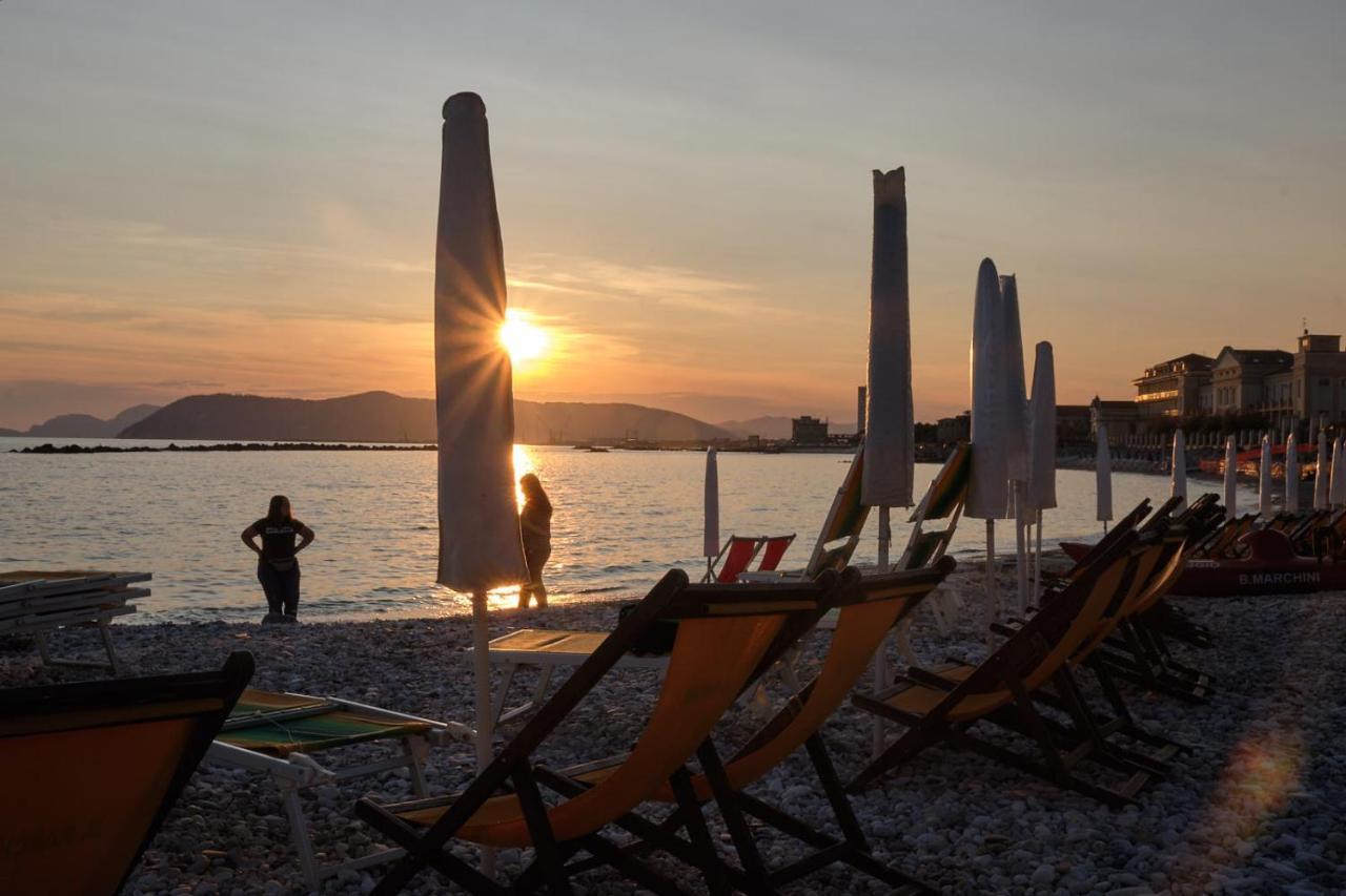Claudia Nel Cuore Di Forte Dei Marmi Exterior foto